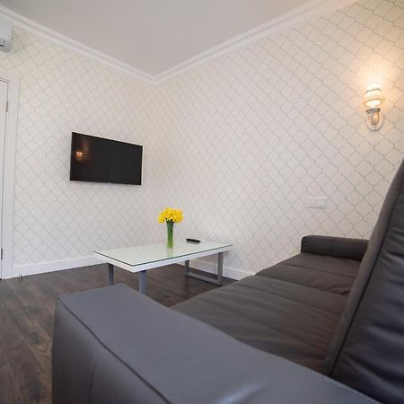 Asao-Apartments Walking Center Zone Lviv Ruang foto