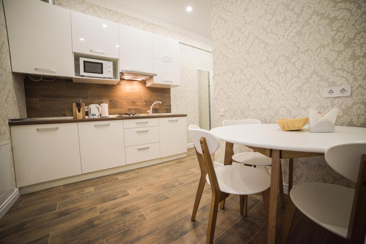 Asao-Apartments Walking Center Zone Lviv Bagian luar foto